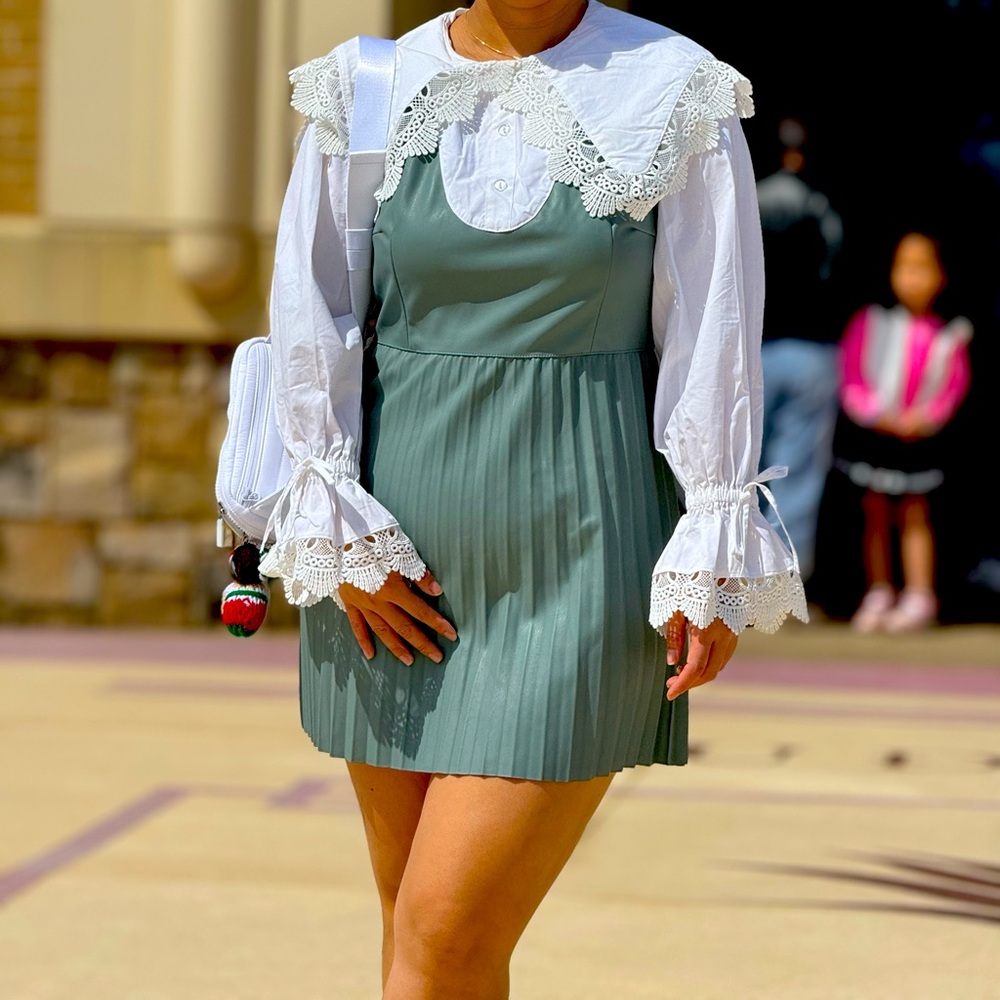 Pinafore dress